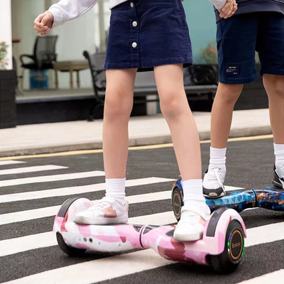 Hover Board 2 Unisex Geschikt voor mensen ABS PC Aluminium legering Vliegende batterij Handle Hoverboard