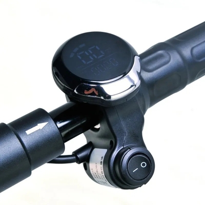 31-40km/h Max Speed Elektrische scooter voor Unisex Riders Afneembare batterij 8.5 Inch 250w Motor