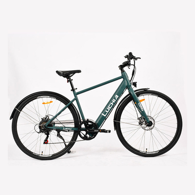 Neem je off-road avonturen naar een hoger niveau met deze 18 snelheid elektrische mountainbike met een batterijcapaciteit van 7 Ah.